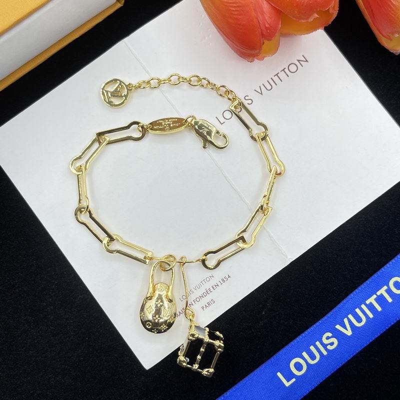 LV Bracelets 239